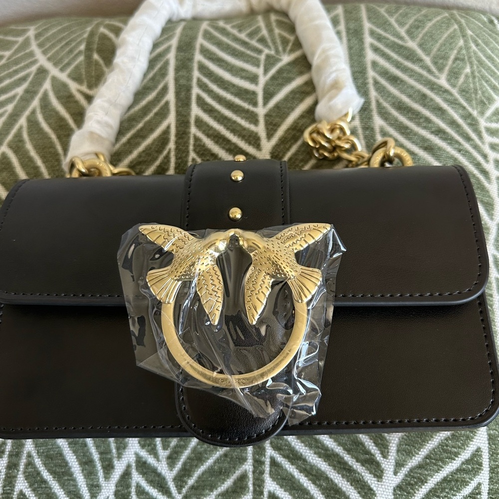 Pinko
Pinko Love One Chain-Linked Mini Shoulder Bag